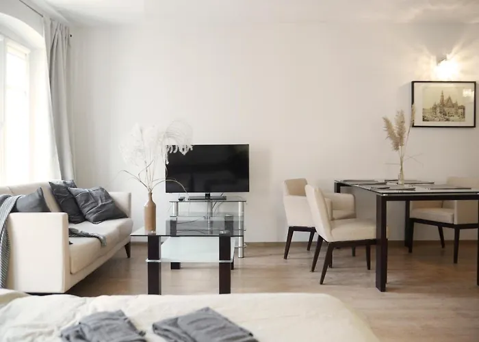 By The River And City Center - Comfortable Rooms
