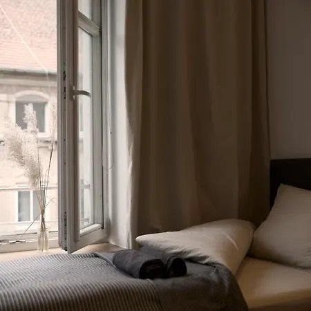 By The River And City Center - Comfortable Rooms Wrocław Zewnętrze zdjęcie