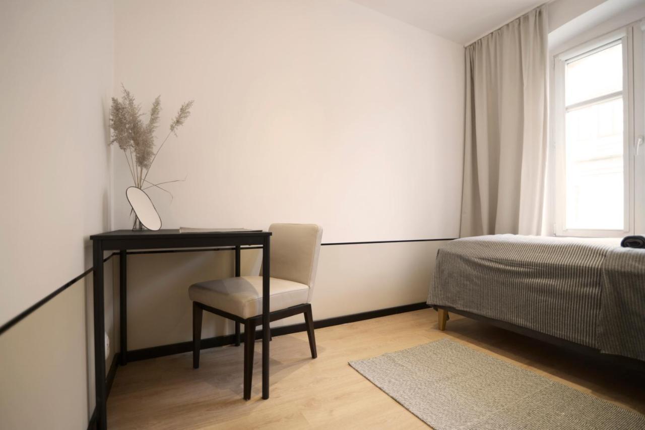 Apartment By The River And Center - Comfortable *
